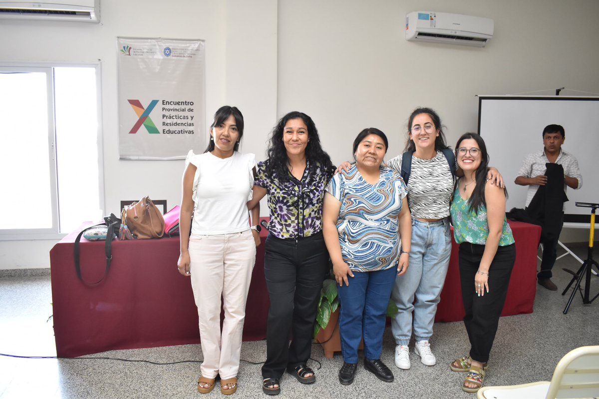 EducacionHope's tweet photo. Nos convocaron para disertar en el “X Encuentro Provincial de Prácticas y Residencias Educativas” en la charla debate “Experiencias Innovadoras” junto a referentes de la Coordinacion de EIB. 
Agradecemos a la Dirección General de Educación Superior por la confianza. https://t.co/VjFU0phpj4