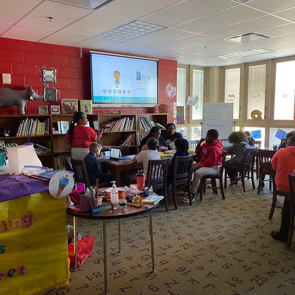 Volunteer to be a Buckeye Buddy for a day! On December 6 and 7 we will read to children at Eastgate Elementary School and Champion Middle School. Each child will be able to choose a book at the book fair. Sign up to read or help a student shop. go.osu.edu/literacyforcha…