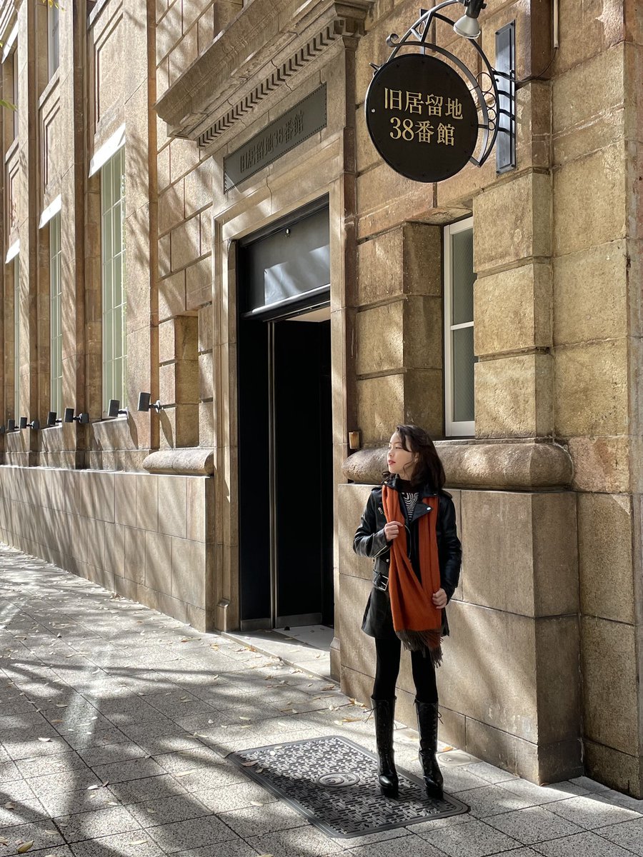 2525arisa2's tweet image. Arisaよりこれお気に入りだからアップして〜❤️とリクエスト。
舞台では同じ人が本物の狼みたいに暴れ回る。演技って…すごい‼︎
(騙されない様にするのが大変な母より)

#KOBE #juniormodel #mixmodel 
#忘れられた荒野 #狼少女ジェーン 
#2525arisa 
#2022osakastreet
#みんなのスナップ写真展