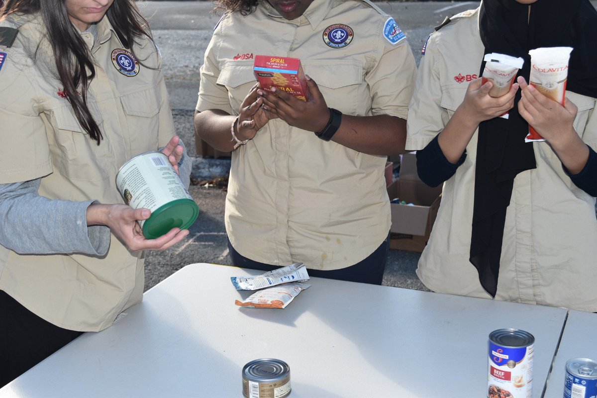 SHAREMcLean's tweet photo. Our local Boy Scouts recently participated in the Scouting for Food drive to support Share of McLean. Thank you to our Scouts and all who donated for your tremendous effort! Want to host your own drive? Click the link in our bio to learn more. https://t.co/LUFqMuBTfD