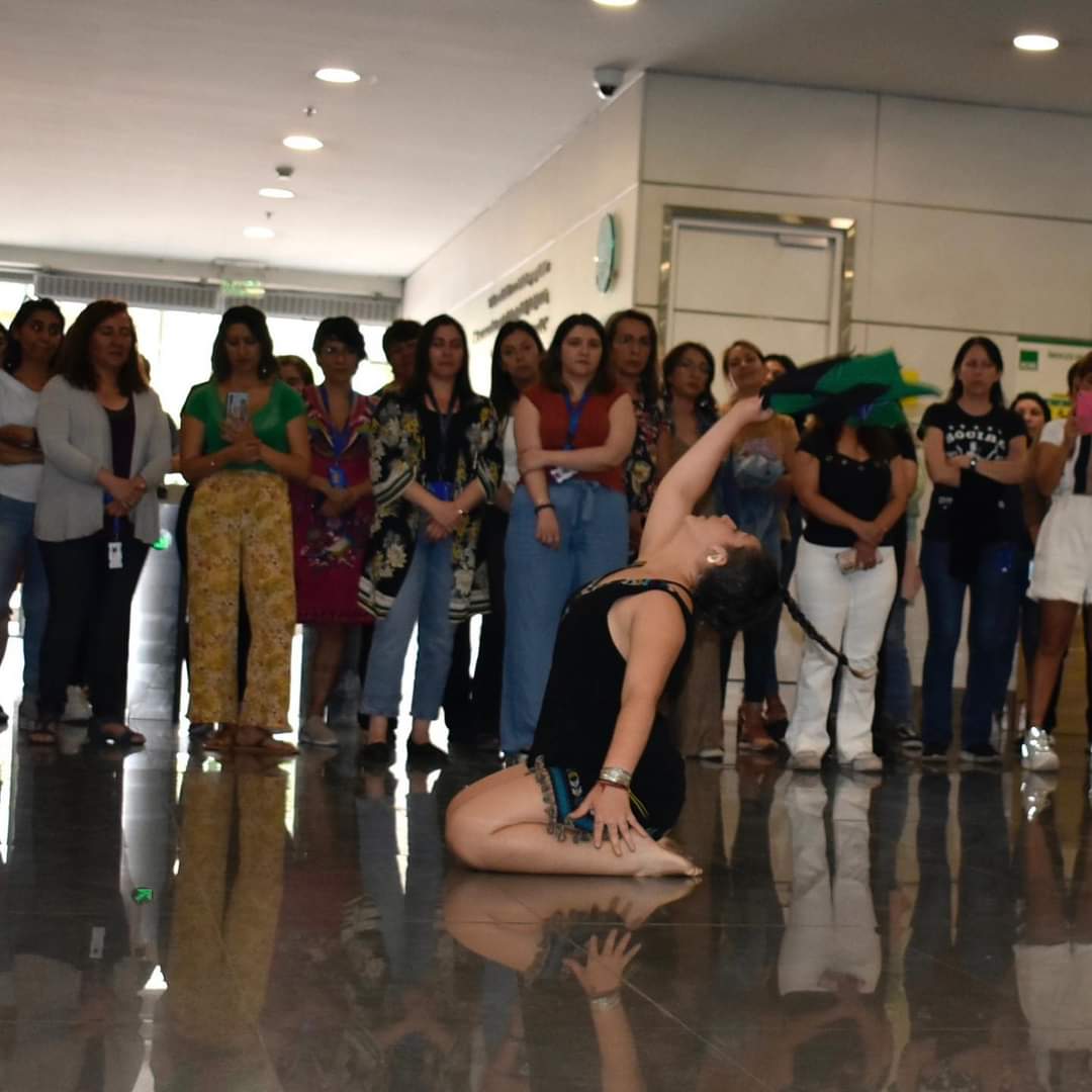 ASOFFON's tweet photo. 📷Compartimos las imágenes de lo que fue el acto central del Día Internacional de la Eliminación de la Violencia contra la Mujer, desarrollado el viernes 25 de noviembre en el hall central del @MinDesarrollo, 

https://t.co/sIRz1E7Fo7 https://t.co/Ttk99bpflI