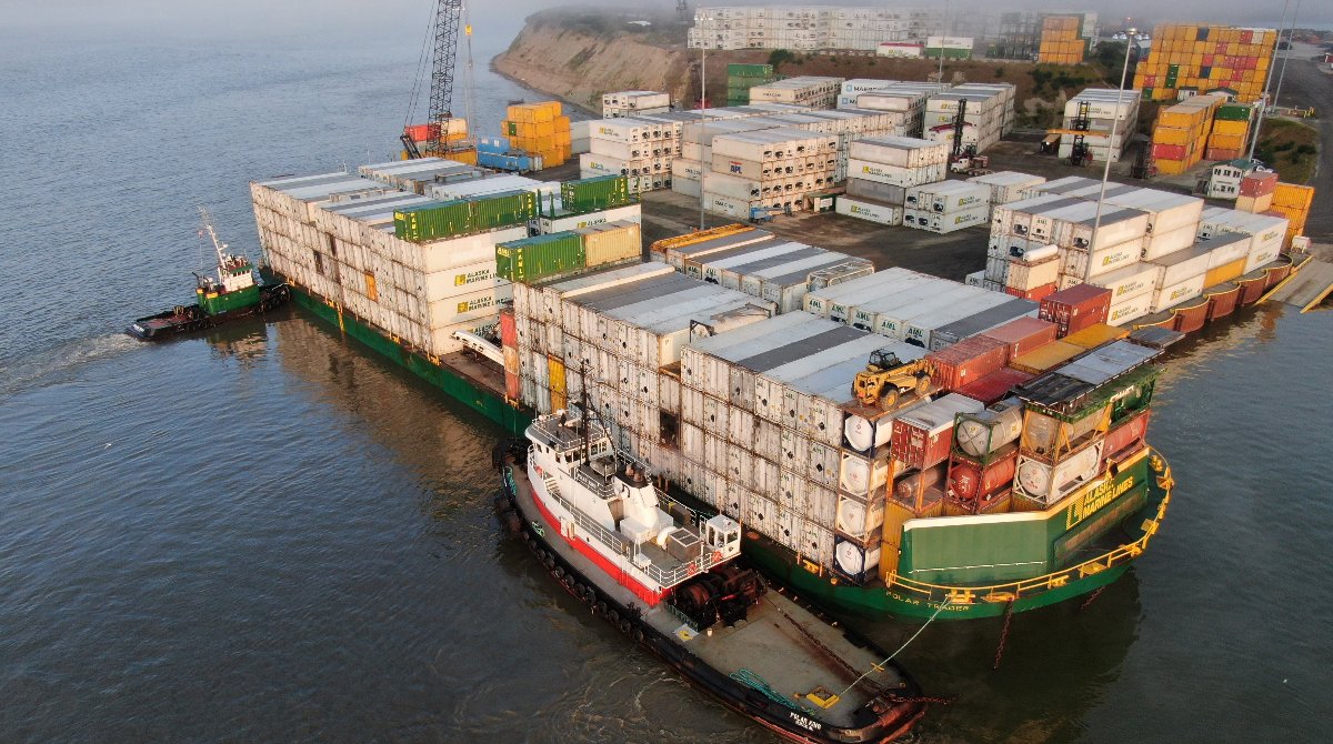 LyndenInc's tweet photo. Thank you to JD for sending in this fantastic drone shot taken in Naknek, Alaska! 

#Naknek #Alaska #transportation #logistics #shipping #AlaskaMarineLines #AML #Lynden #Barge #BargeService https://t.co/DrOwbjvlSr