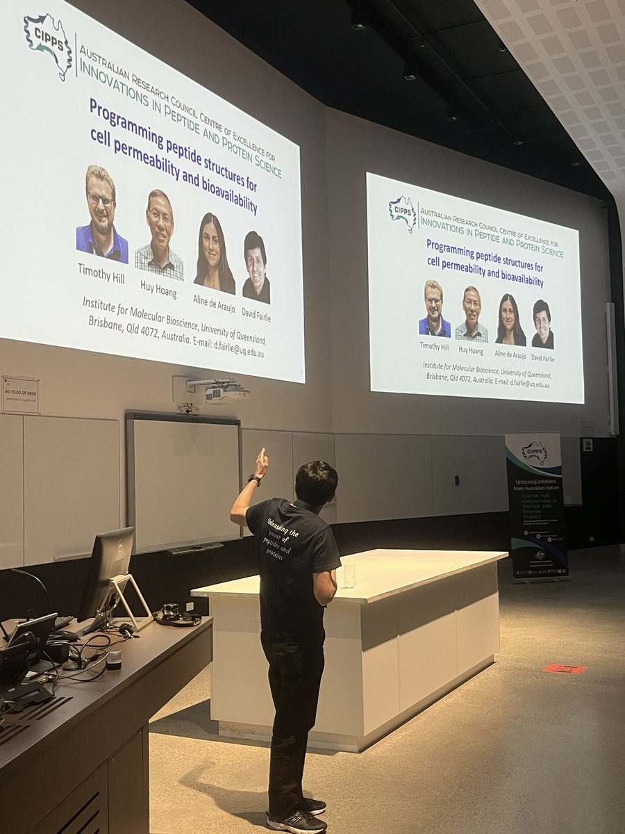 Now we have <a href="/FairlieGroup/">FairlieLab</a> speaking about strategies for programming peptides for cell permeability and bioavailability 

If we could reliably get peptides into cells and send them to specific targets, the application possibilities would be endless! 

#CIPPS2022