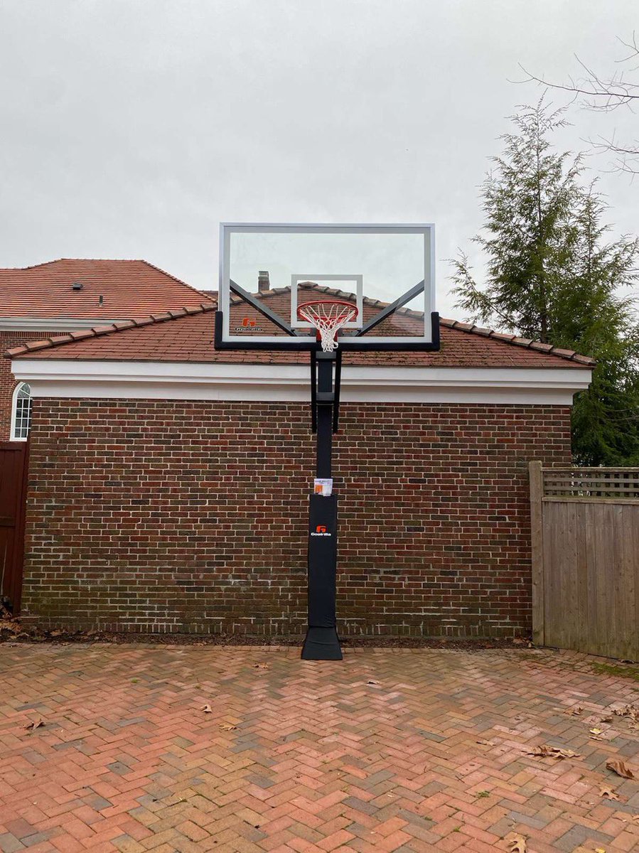 FamilyFunMA's tweet image. Purchase your basketball hoop now before the winter arrives! #hoops