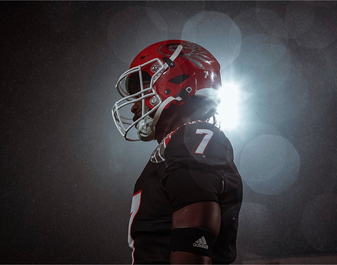 emmanuelcrawf16's tweet photo. blessed to have had another great season. #7 out.    Stats on the season 230att- 2304yards- 10.0ypc- 36TDs
19rec- 546yards- 28.7ypc- 7Tds

3,069 total yards 44 TD’s @PrepRedzoneOK @FBCoachJSmith @247Sports @CowboyFB @CoachSamPittman @CoachVenables @RidgerunnerFoo1 @CoachGundy https://t.co/Kb3YVZu60j
