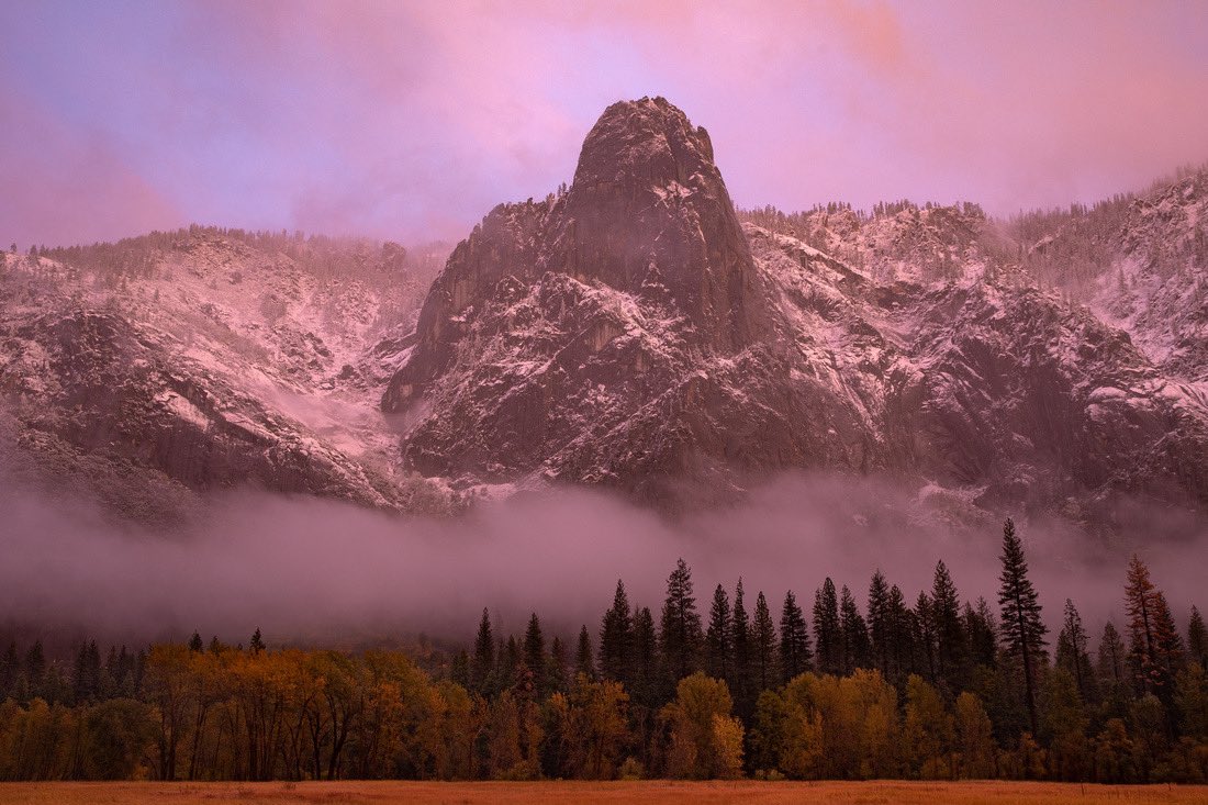 eddrader's tweet photo. sunset view of sentinel rock #yosemite #california #sentinelrock #14er https://t.co/95u4Dtm71G