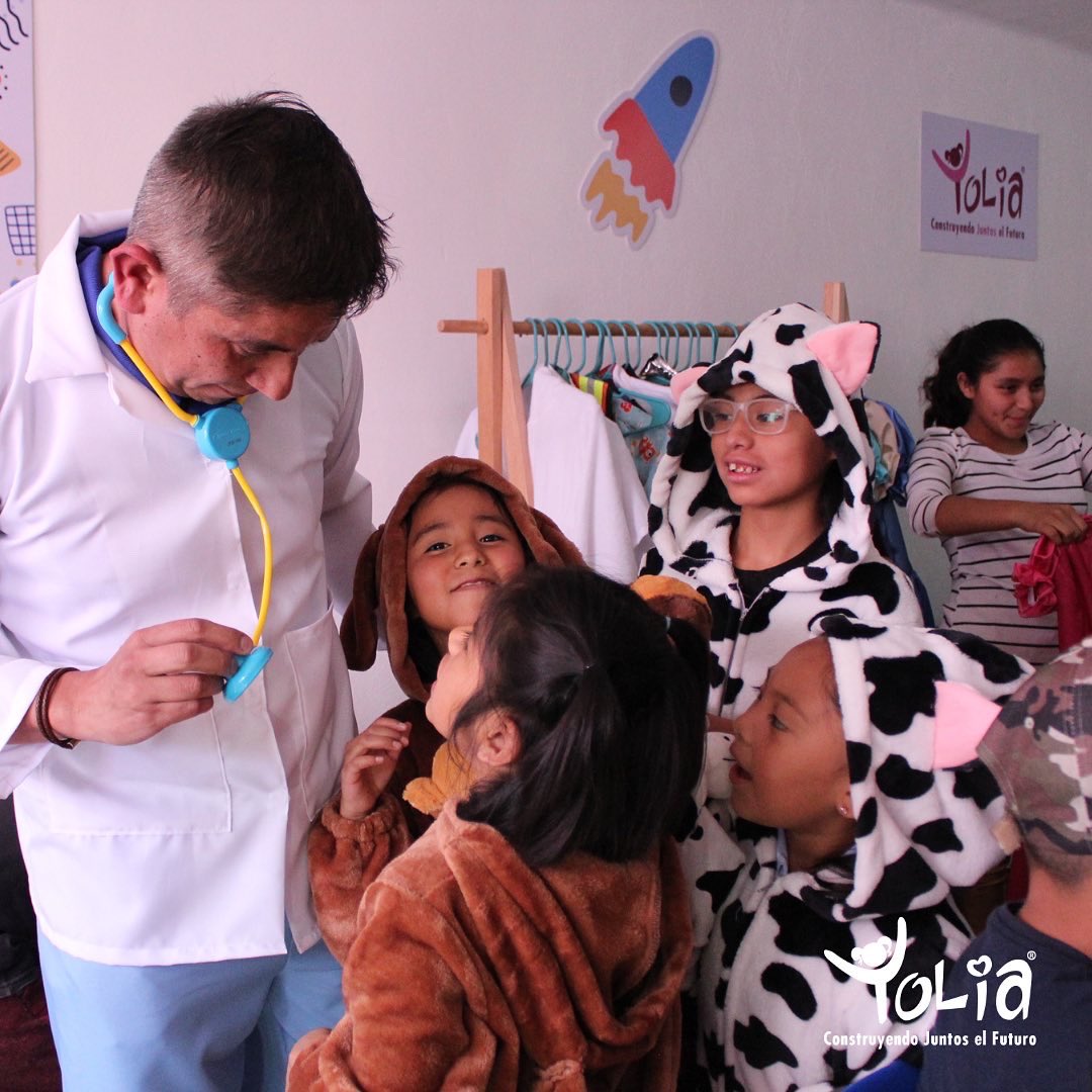 Yolia A.C. tweet media