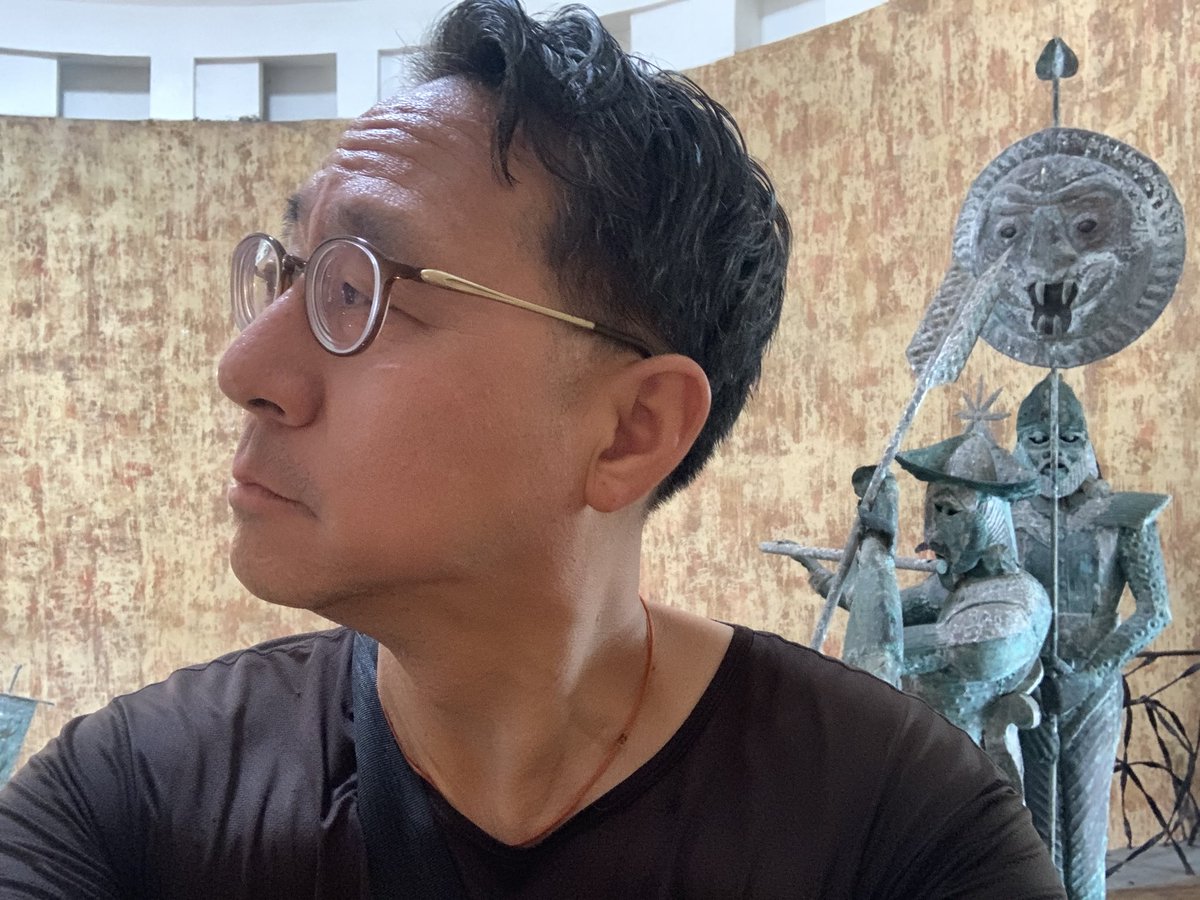 CurtisSChin's tweet photo. #SriLanka 🇱🇰

Here with @josebcollazo learning about Sri Lanka’s rich modern architectural heritage. Read more about #architect Geoffrey Bawa’s #Jetwing Lighthouse Hotel &amp; artist Laki Senanayake

👉 https://t.co/OBAJhhE46O &amp; here 👉 https://t.co/2otv0qT2M5
#architecture #Bawa https://t.co/57ckv4h2oQ