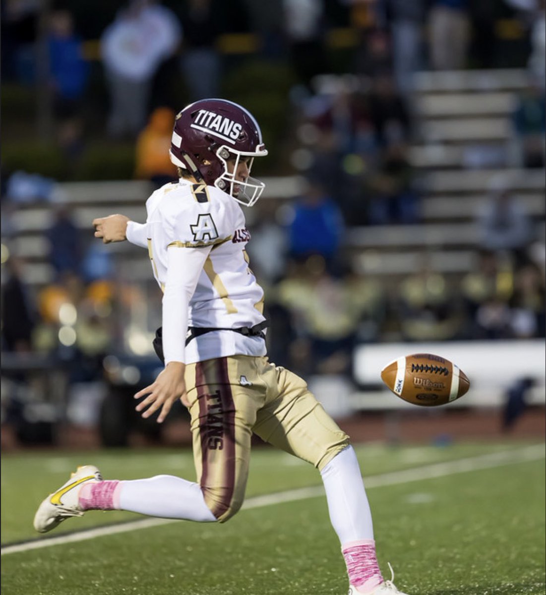 alex_klein's tweet photo. Can’t believe my senior season is already over. Thank you to all my teammates and coaches to make this last year one I’ll remember. 
To the future of ARHS football, don’t let time go wasted. The harder you work, the better the outcome. Love you all.
-Kleiny

@Gonk_Football https://t.co/5SOXKe4P7H