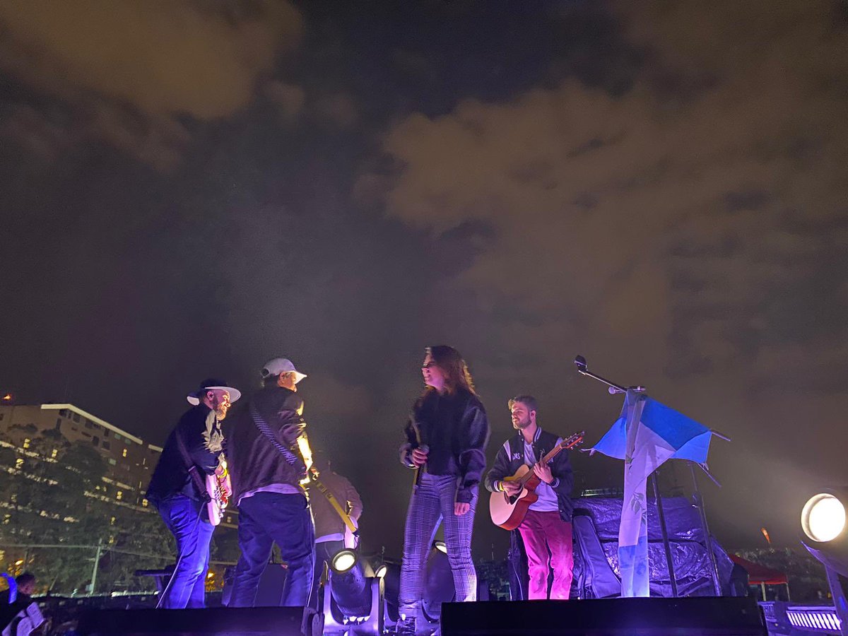 somoscacao's tweet photo. Seguimos impactados de cómo cantaron nuestras canciones a todo pulmón; 15 mil abrazos y gracias. No merecemos tanto🤍🥹

Un placer haber sido teloneros de @MoratBanda en Guatemala. Gracias @asa_promotions, familia y amigos que se van sumando a esta aventura. 

A por más…🌴🫶 https://t.co/zJaxKNFg6C