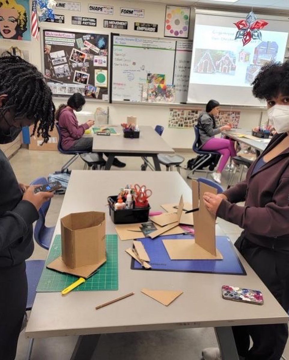 Cen10ArtClub's tweet photo. Getting into the Christmas spirit with some beautiful cardboard homes. A Christmas village in the making!!!!!!🎄🏠 https://t.co/XI0Y4TEJqI