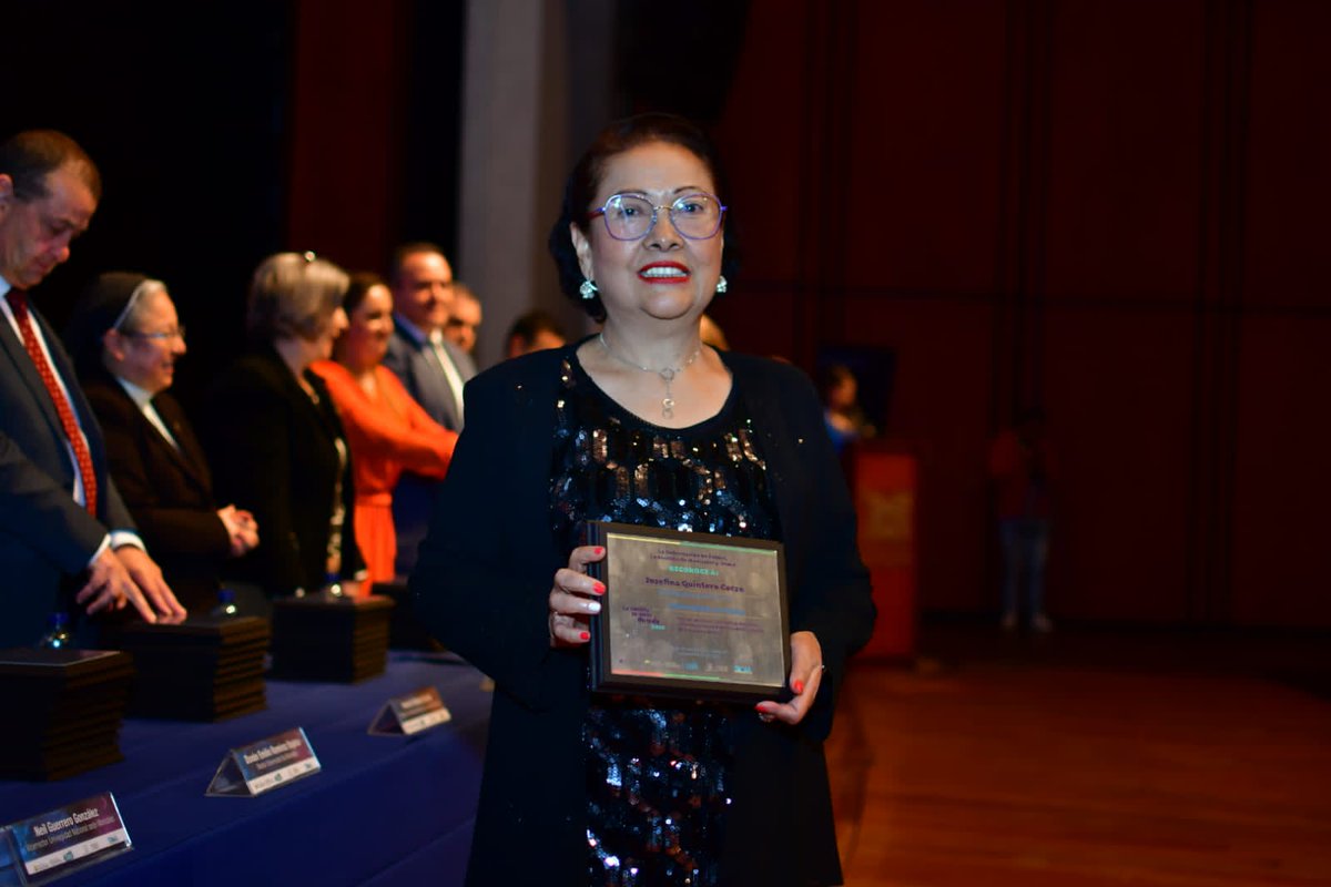 #Caldas es fábrica del mejor talento humano de Colombia.

Hoy reconocemos a los 625 #investigadores de las universidades de #Manizales. Su tiempo, trabajo, compromiso y disciplina es un significativo aporte para el desarrollo y competitividad de nuestra región. ¡GRACIAS!