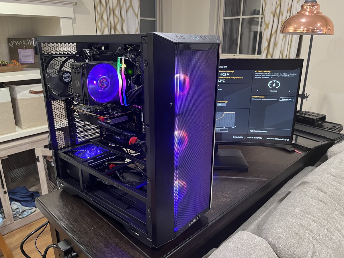 bjhershberger's tweet photo. My first PC build.  Had a bad CPU so took longer than expected lol! https://t.co/KpIAdDy7IS