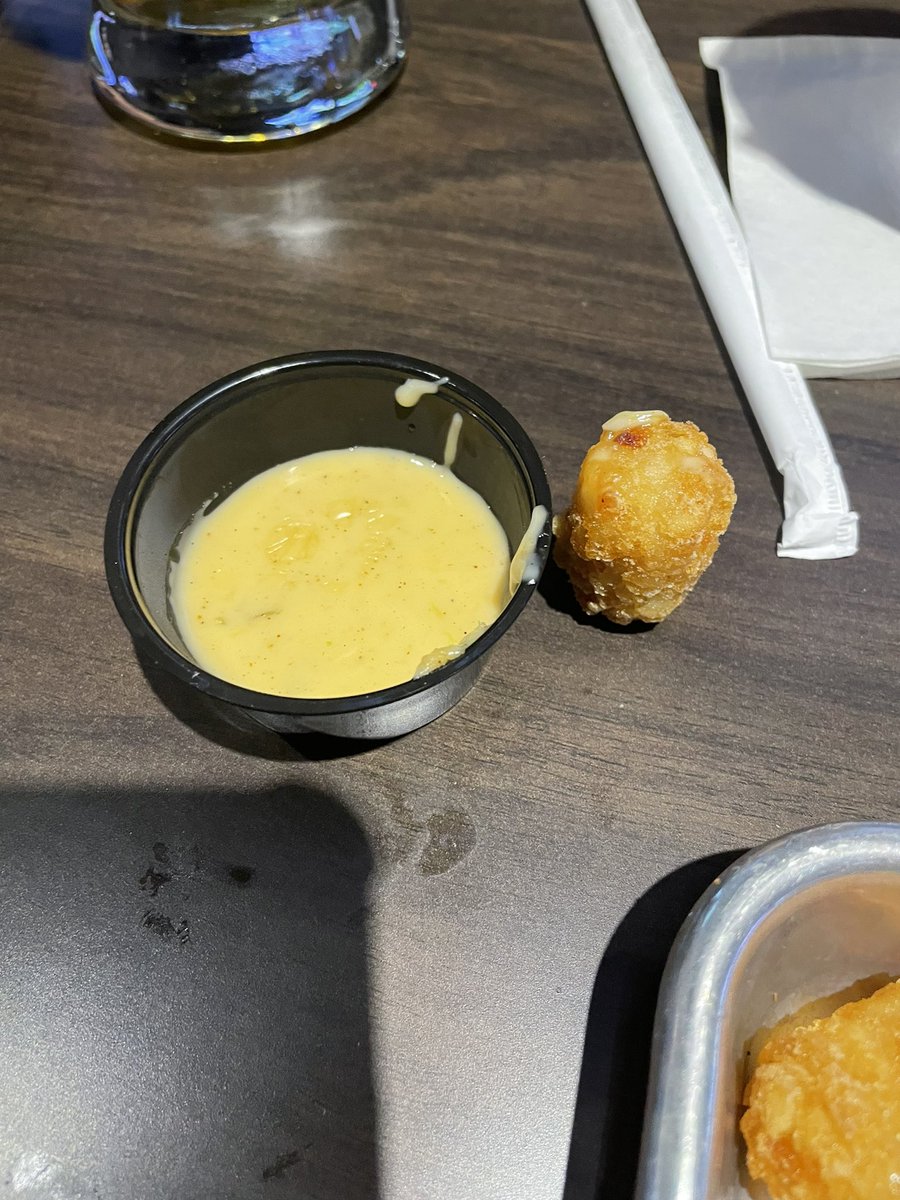Mslc12's tweet photo. When you ask for queso 😆 @BWWingsCares @BWWings https://t.co/izYgiV0CES