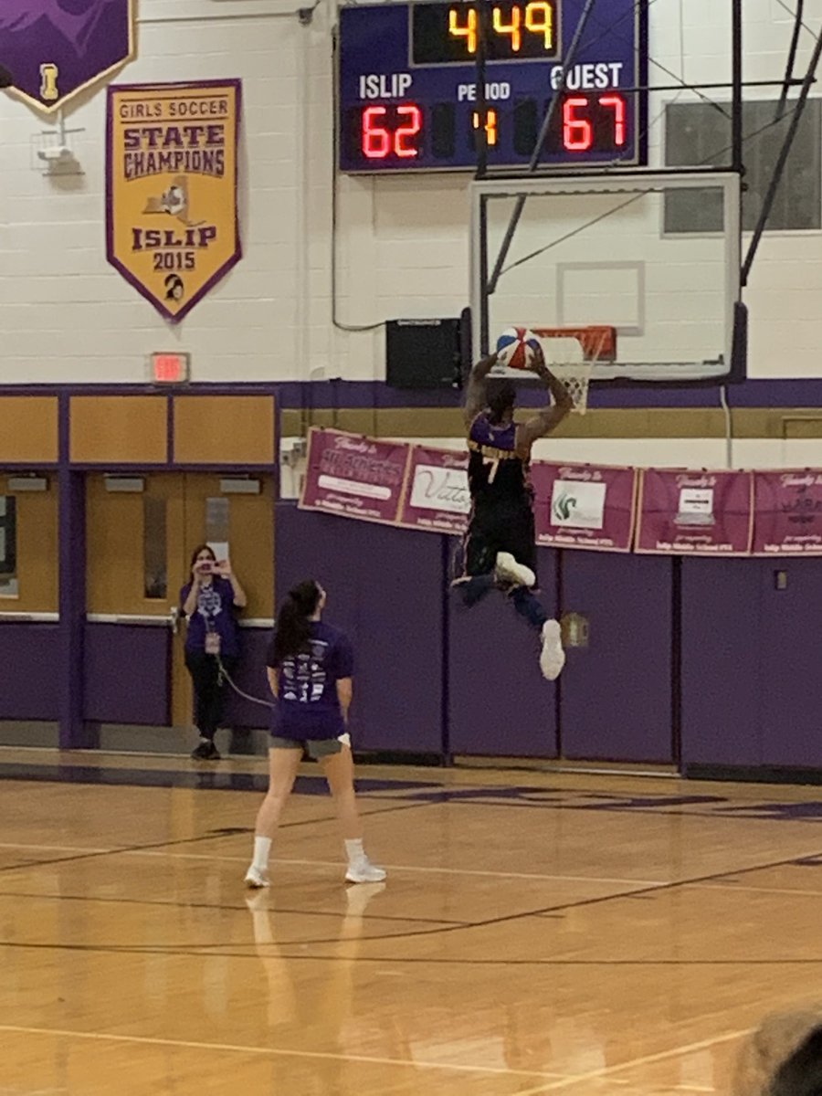 Timothy52's tweet image. #HarlemWizards