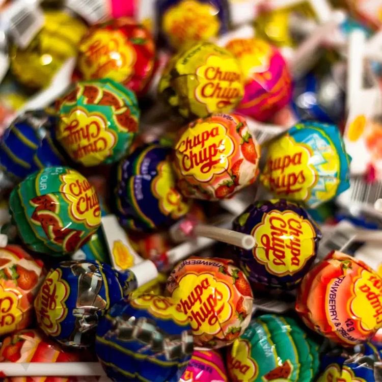 DennisA37136916's tweet image. cómo enamorarlas rápido y sencillo: