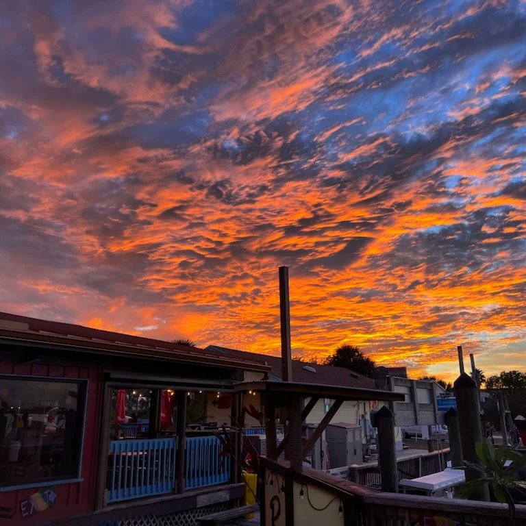RustysInThePort's tweet photo. Julz coming through with some epic sunset pics from the deck tonight... at Rusty's at the Port!!πππ’ππ
πππΉ #sunsetsarebest #sunset #sunsets #sunsetstyle #thanksjulz #nightshiftΒ #rustysattheport #staysafe #rustysfam #rustyspeeps #rustysseafood https://t.co/lFEsfnEeNI