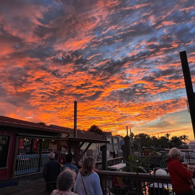 RustysInThePort's tweet photo. Julz coming through with some epic sunset pics from the deck tonight... at Rusty's at the Port!!πππ’ππ
πππΉ #sunsetsarebest #sunset #sunsets #sunsetstyle #thanksjulz #nightshiftΒ #rustysattheport #staysafe #rustysfam #rustyspeeps #rustysseafood https://t.co/lFEsfnEeNI