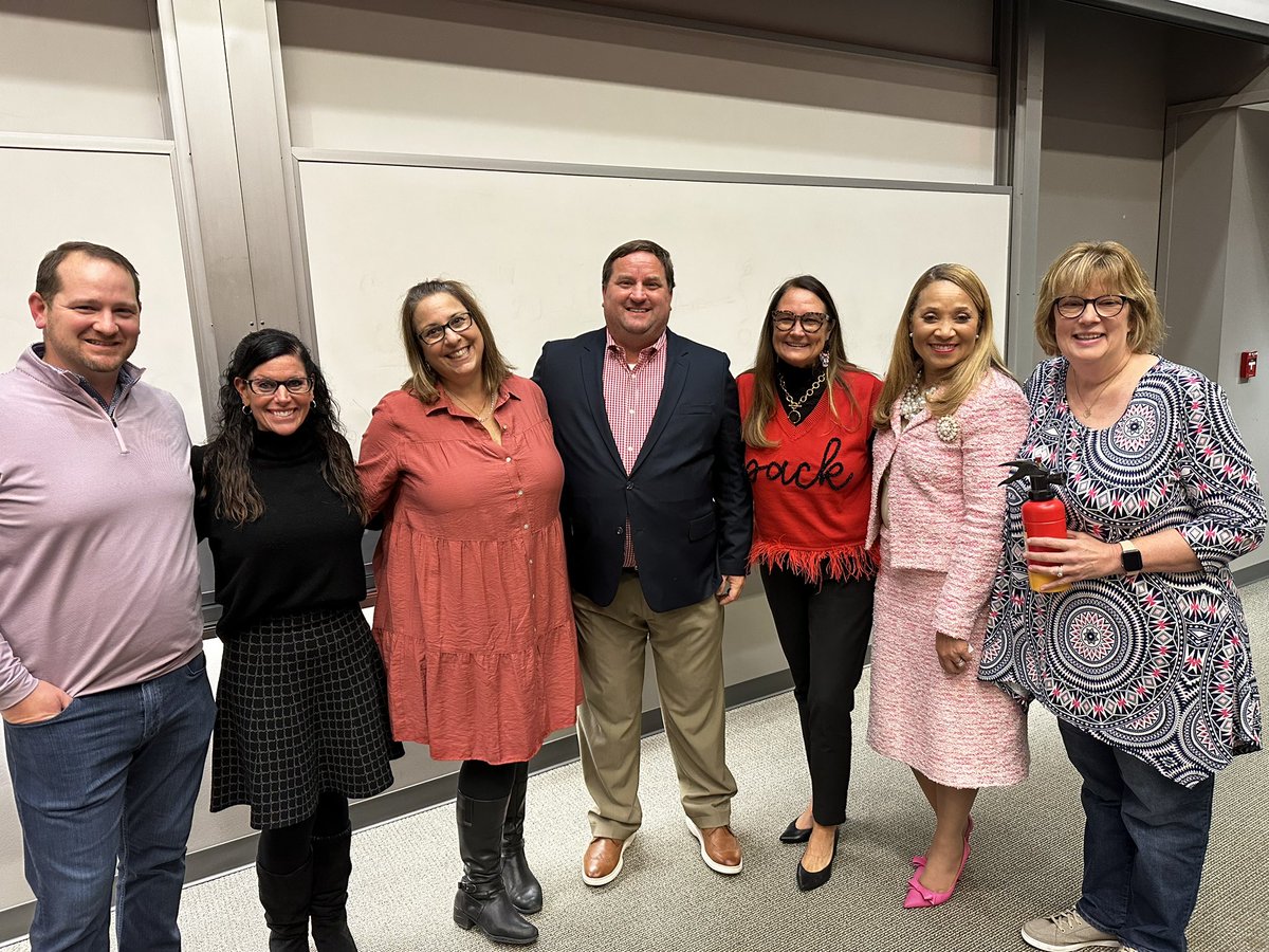 What a great night of celebrating with these amazing future teachers!! Thank you Dr. McLean <a href="/GCPSchools/">Granville Co Schools</a>, <a href="/CogdillaAngela/">Angela</a> and @dacia92 for continuing to inspire others! <a href="/ConnectionIT/">Connection IT</a>