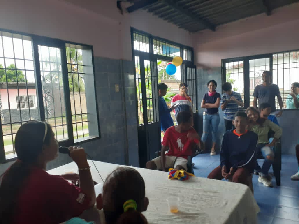 Desde el estado Delta Amacuro el frente Francisco de Miranda seguimos avanzando en la construcción de una Venezuela potencia y futurista. Cómo lo quería nuestro comandante eterno Hugo Chavez debatiendo y aportando ideas desde las bases estamos construyendo patria.