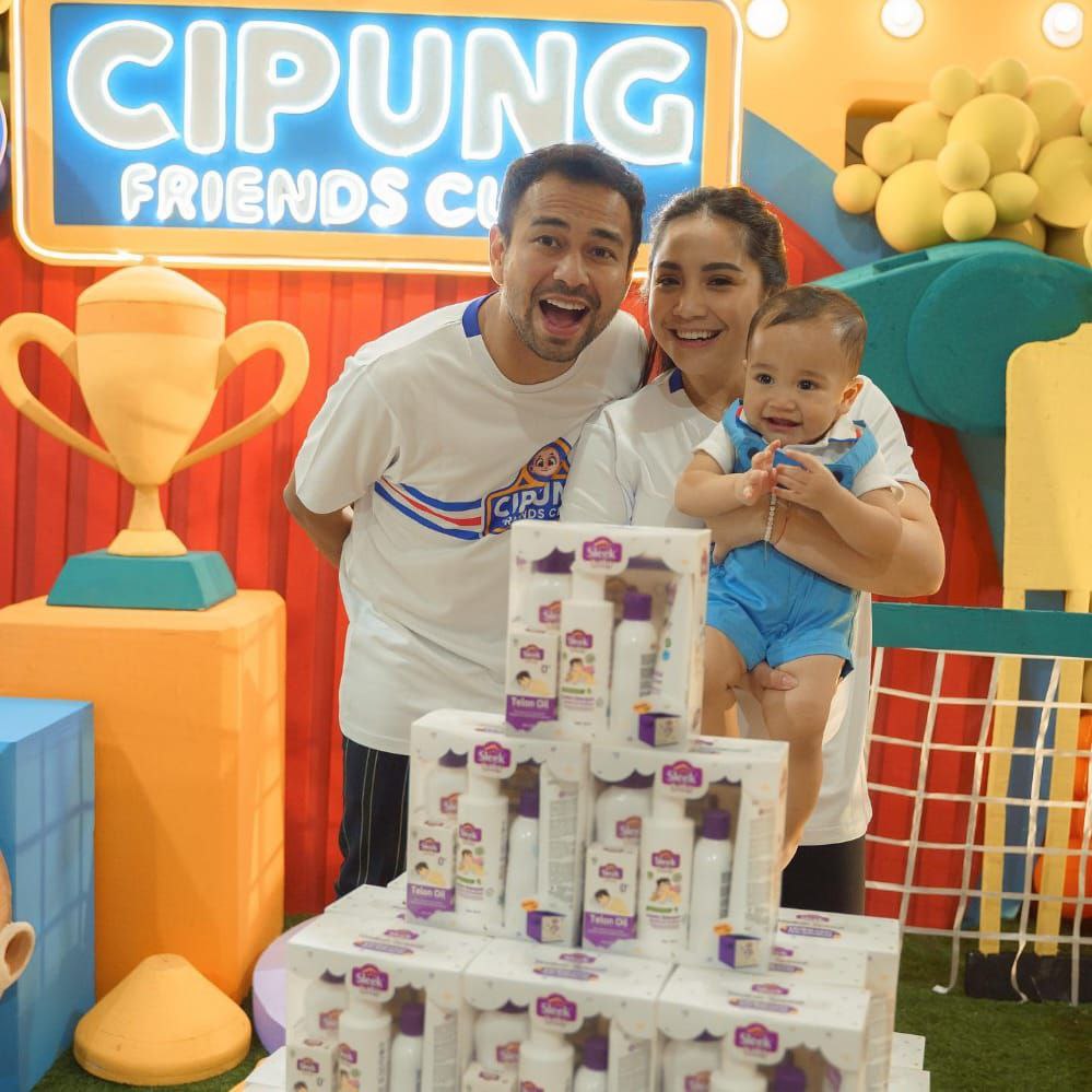 pomamad's tweet photo. tambah gede aja nih Rayyanza Malik Ahmad. semoga jadi anak yang cerdas kedepannya.
#MetUltahCipung https://t.co/RgA8hU7R9R