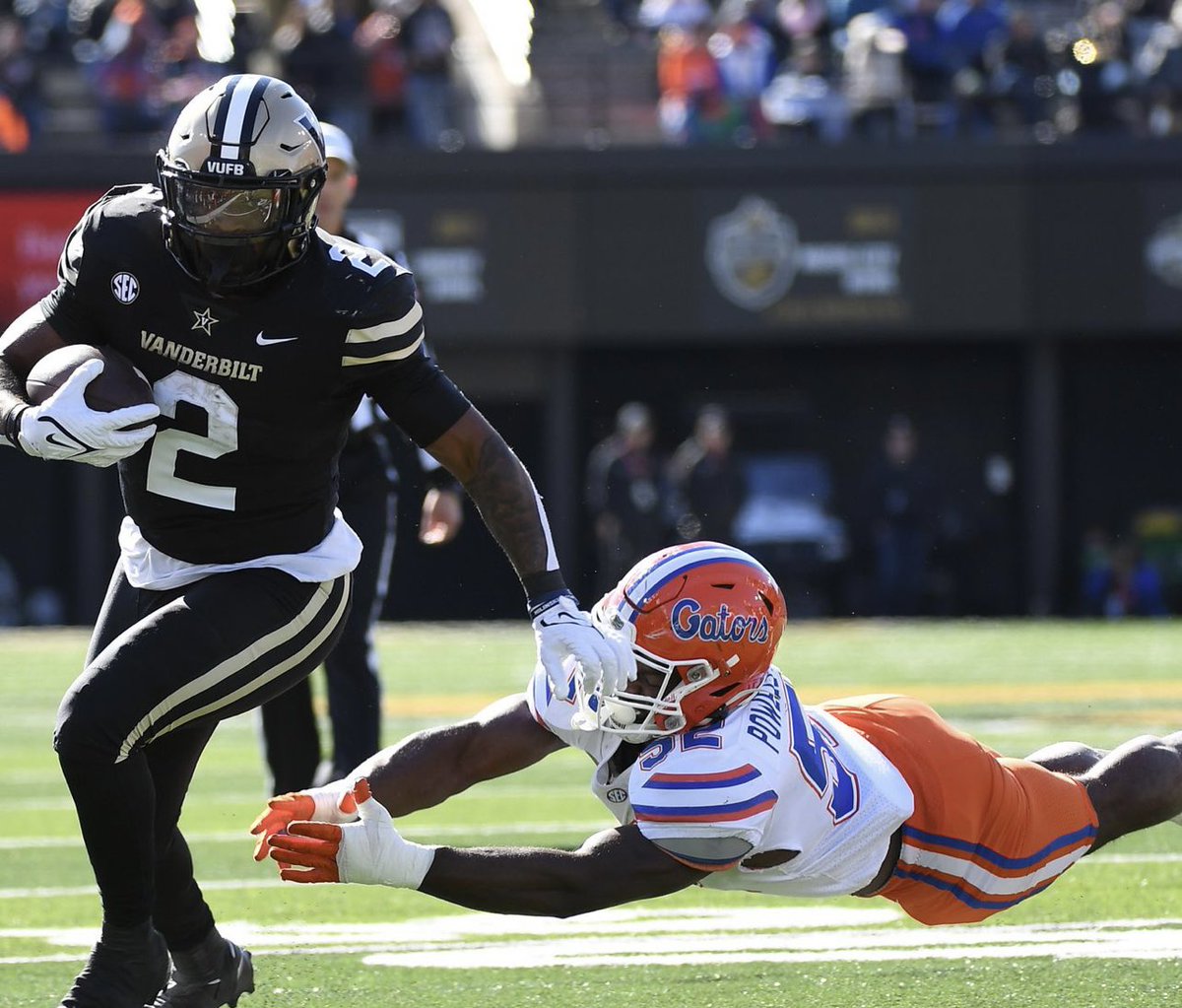 jaelen_smith2's tweet image. #AGTG Blessed to receive my first SEC and 15th division 1 offer too Vanderbilt University!! @KLEINCAINFB @COACHJCLANCY @CoachAlexBailey @VandyFootball @Perroni247 @RivalsNick