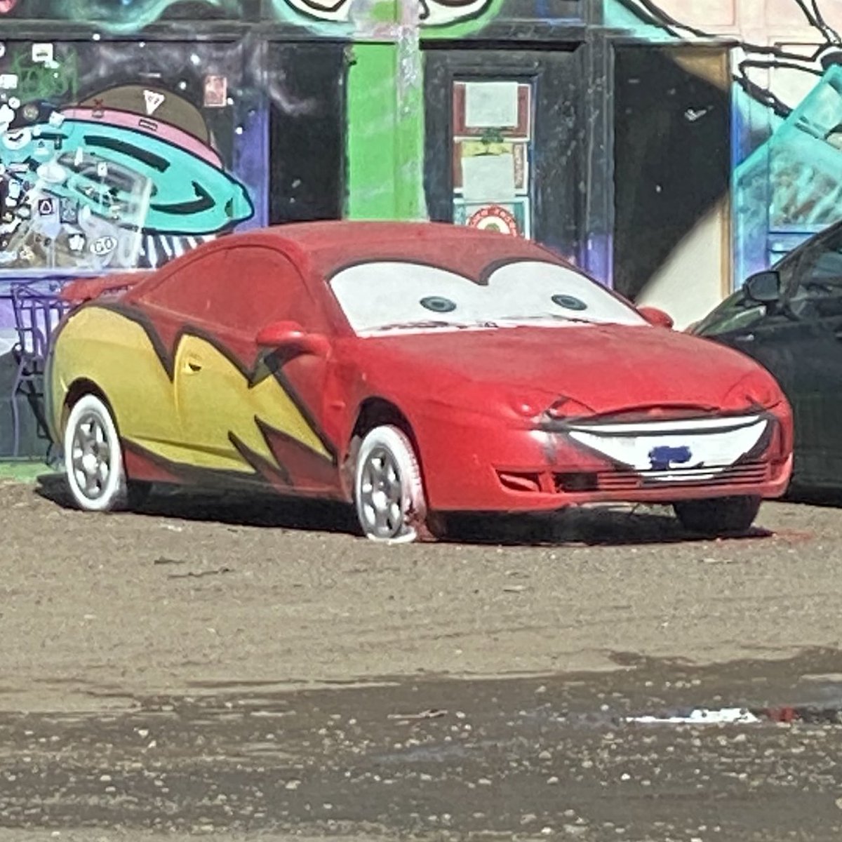 messed up cars tweet media