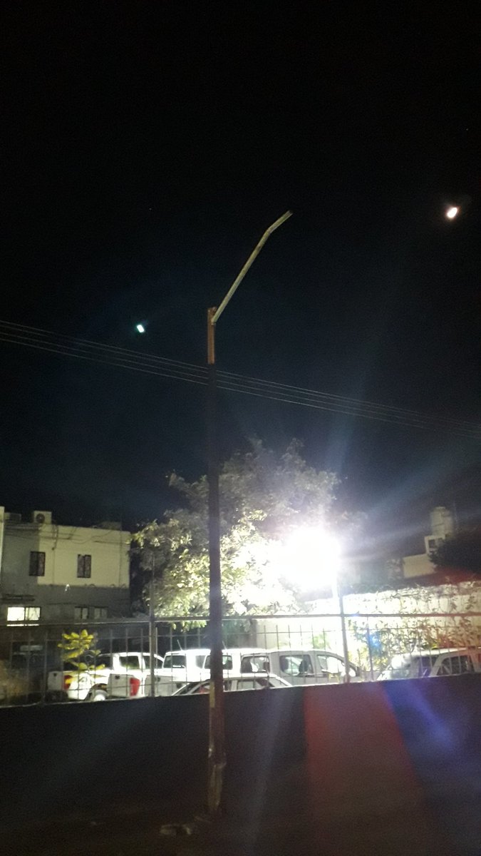 fvela19's tweet photo. @canal10durango @spublicos_dgo @josejoseantonio @OCARRAZCO 
Solicitamos de su ayuda en cruce de las calles Aquiles Serdan y Ramirez en zona centro no hay Lampara de servicio de luminaria y la otra esta al parecer esta fundida esto es en pleno Centro Historico https://t.co/deHsLjHUTJ