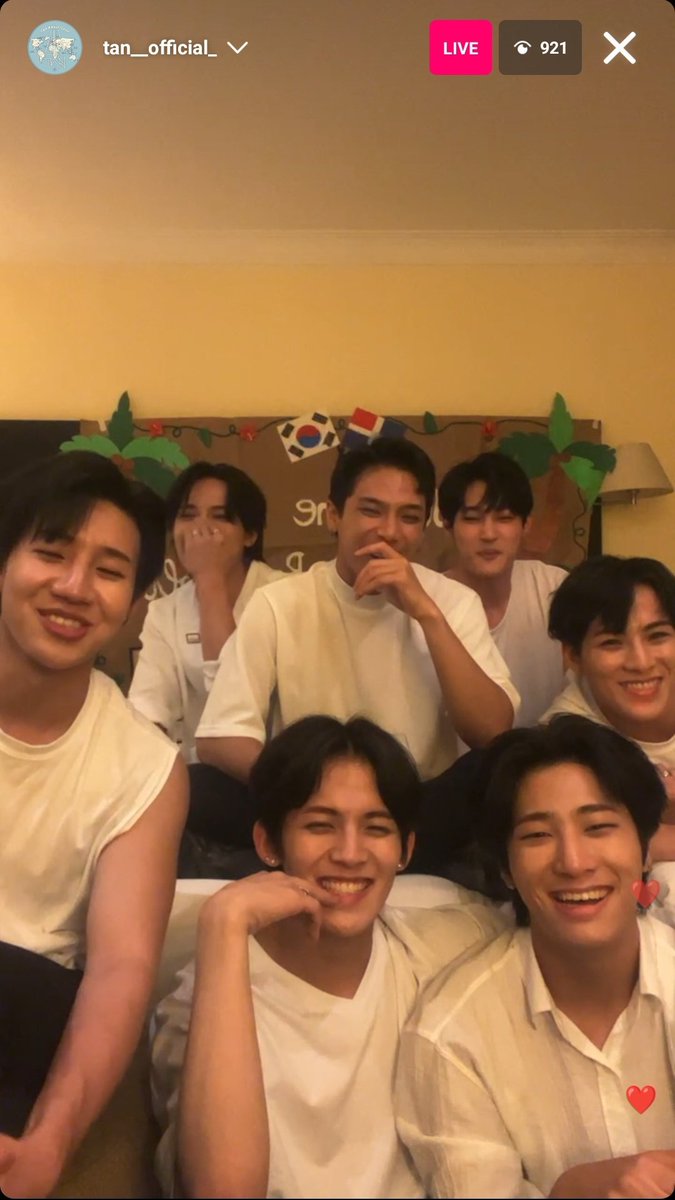 forjagiyas's tweet photo. You guys probably wont understand how proud i am 😭 from insta and yt lives of just 100-200+ viewers, to this 😭

It's so surreal.. I'm feeling mixed emotions but one thing's for sure, I'm just so glad that things are finally going better for them 🥹 https://t.co/cSXCw2kcIL