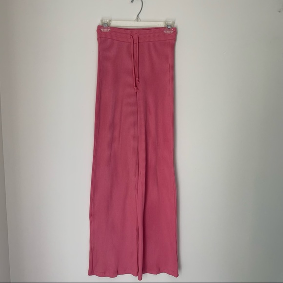 JenniferHammer5's tweet photo. So good I had to share! Check out all the items I'm loving on @Poshmarkapp #poshmark #fashion #style #shopmycloset #zara #cushnie #bershka: https://t.co/pUGYIVWcNy https://t.co/8ig6gBbUJm