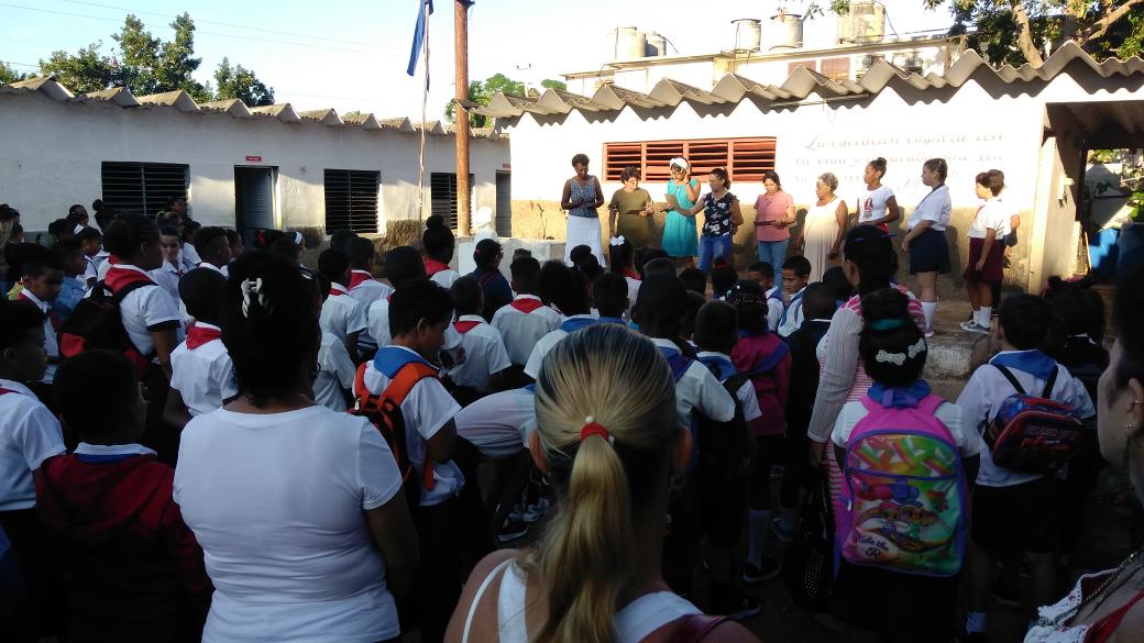 #CubaMined #EducaciónEspecialArtemisa inicia el curso escolar 2022-23. Todas las instituciones educativas le dieron la bienvenida a los educandos y familias con alegría y entusiasmo. <a href="/elsa_ena/">Ena Elsa Velázquez Cobiella</a> <a href="/Eugeniocubano/">Eugenio González Pérez</a> <a href="/CCruzAvila1/">Caridad Cruz Avila</a> <a href="/EduArtemisa/">DPEArtemisa</a> <a href="/JefeDpe/">Subdirector general de la DPE_Artemisa</a> <a href="/BeatrizRoqueMo1/">Beatriz Roque Morales</a>