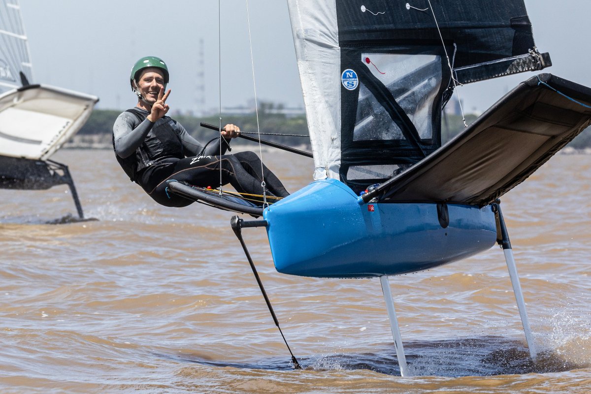 zhikglobal's tweet photo. The 2022 International Moth Class kicks off their World Championship in Argentina this week and we are proud to continue our support of the Class watching the world’s best foiling sailors do battle! Bring on the action!

For more - https://t.co/yBb2ggHj7X

#MadeForWater #Zhik https://t.co/zVUTq1om0o