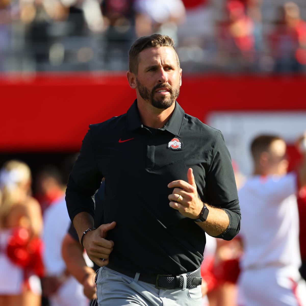 JeffSimonSports's tweet photo. Sources say Cincinnati is narrowing their vacant head coaching job down to Tom Herman, Brian Hartline, and Deion Sanders according to what I’ve heard. Expect a final decision to be made by the end of the week. #Bearcats #CollegeFootball https://t.co/KIZdcmBDpv