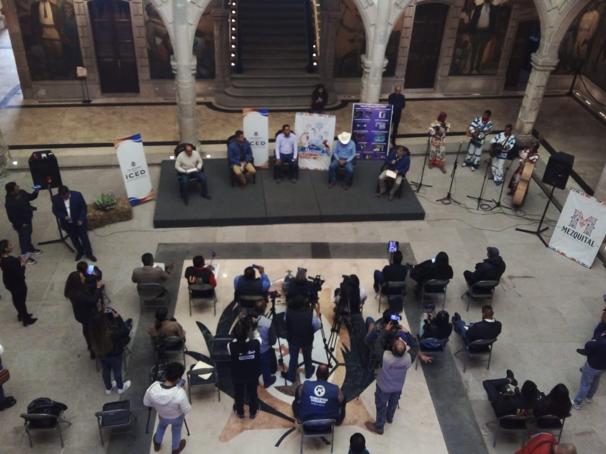 Este próximo viernes inicia la Feria del Mezcal 2022, en el Municipio del #Mezquital, así se dio a conocer el día de hoy en la presentación del programa de actividades, mismo que se celebrará del 02 al 12 de diciembre.

#Durango #México #Cultura #DurangoEsCultura