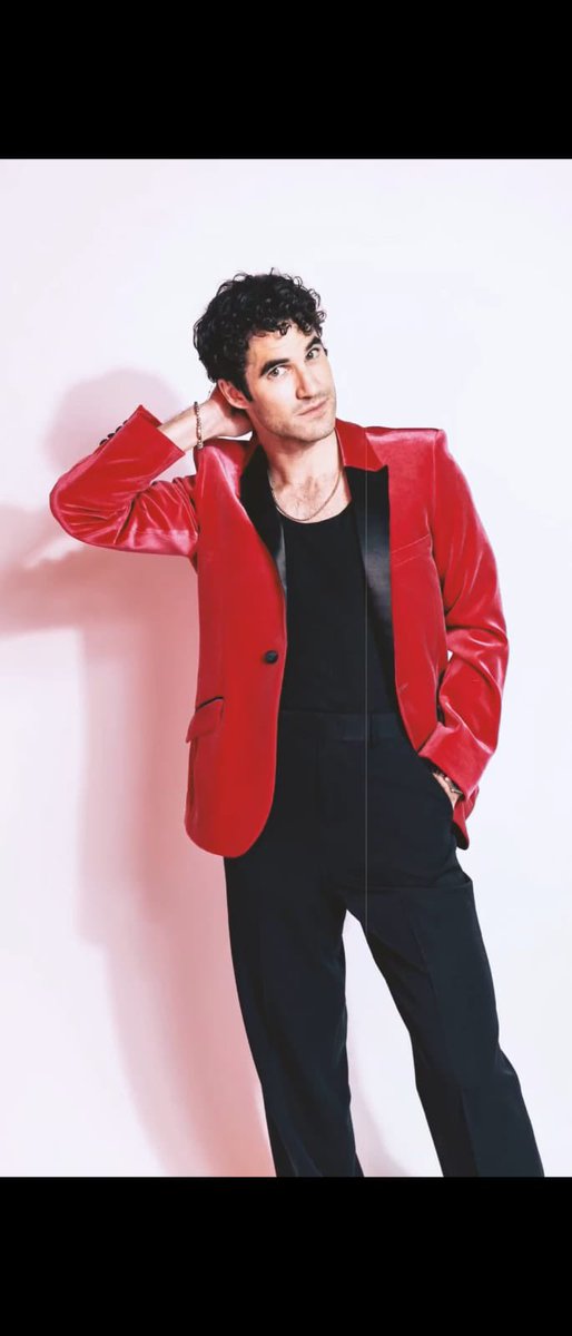 i hope whoever put darren criss on this outfit has a wonderful life bc this man looks so hot