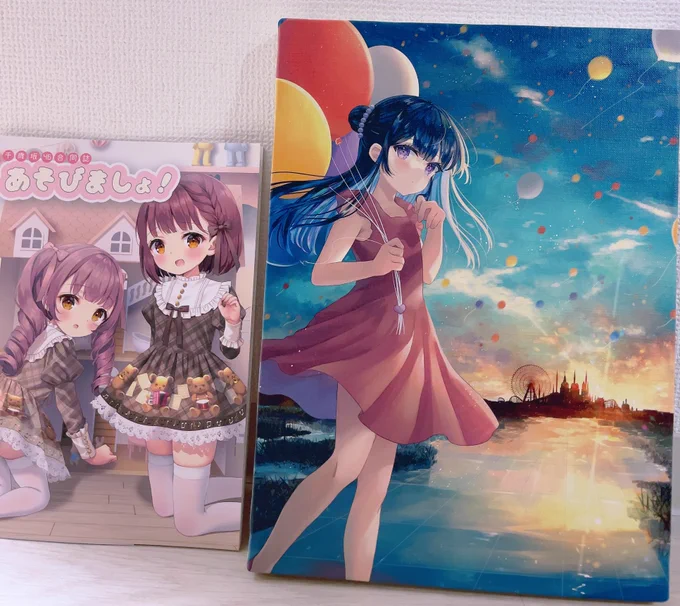 #ちとせざかパーク で展示していただいたキャンバスアートが届きました!かなり綺麗です左の千歳坂46の合同誌はすずさんのコミケスペースにて頒布予定だそうです!勿論このイラストも載ってます。可愛いイラストがいっぱいですので、ぜひ!  