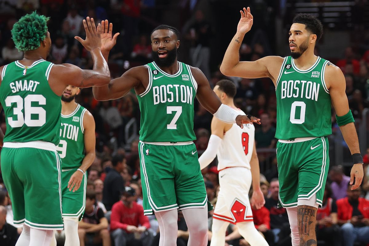 LIKE AND RETWEET IF YOU LOVE THE CELTICS ☘️☘️☘️