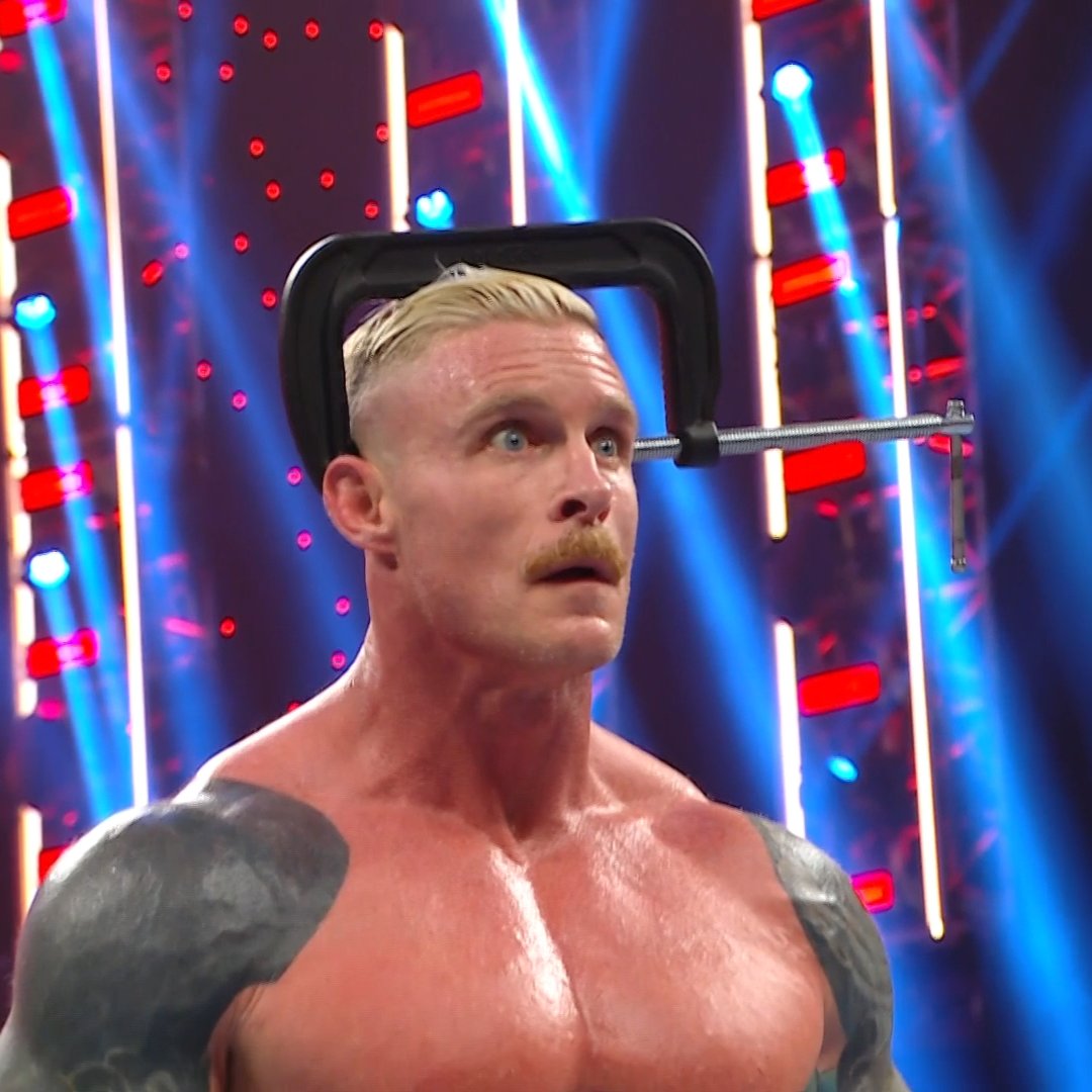 WWE's tweet image. What the?!

@DexterWWE #WWERaw