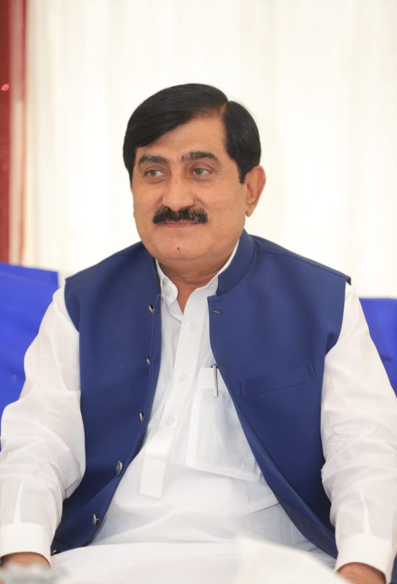 استعفیٰ تیار صرف کپتان کے اشارے کا انتظار قبل ازیں دھرنوں ،لانگ مارچ میں بھرپور شرکت کر کےایم پی اے پی پی 277 میاں علمدار عباس قریشی صاحب نے کپتان کے وفادار ساتھی ہونے کا ثبوت دیا میاں علمدار عباس قریشی صاحب 
آپ پے فخر حلقے کی عوام کو مولا سلامت رکھے آپ کو ہمیشہ