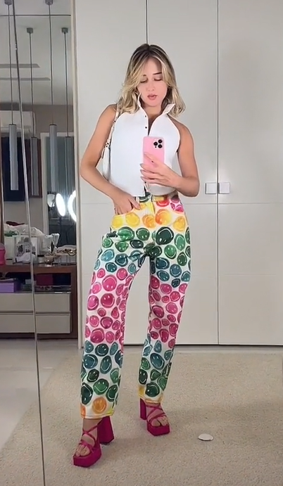 _renanguerra's tweet photo. esse não é igual, mas acho que emana uma energia "Super-Xuxa contra Baixo Astral" https://t.co/mRnvbGgOEa