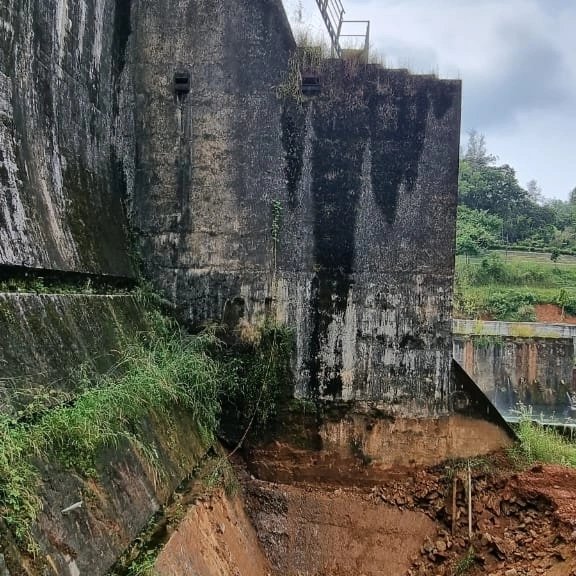 csmrsdelhi's tweet photo. CSMRS Soil and Concrete team visited Kuttiyadi Dam Project, Kerala from 14 to 17 November, 2022 for Quality Assurance and Quality Control works under DRIP-II Project #KuttiyadiDam
#Kerala
#DRIPII https://t.co/jBUj9WnKiS