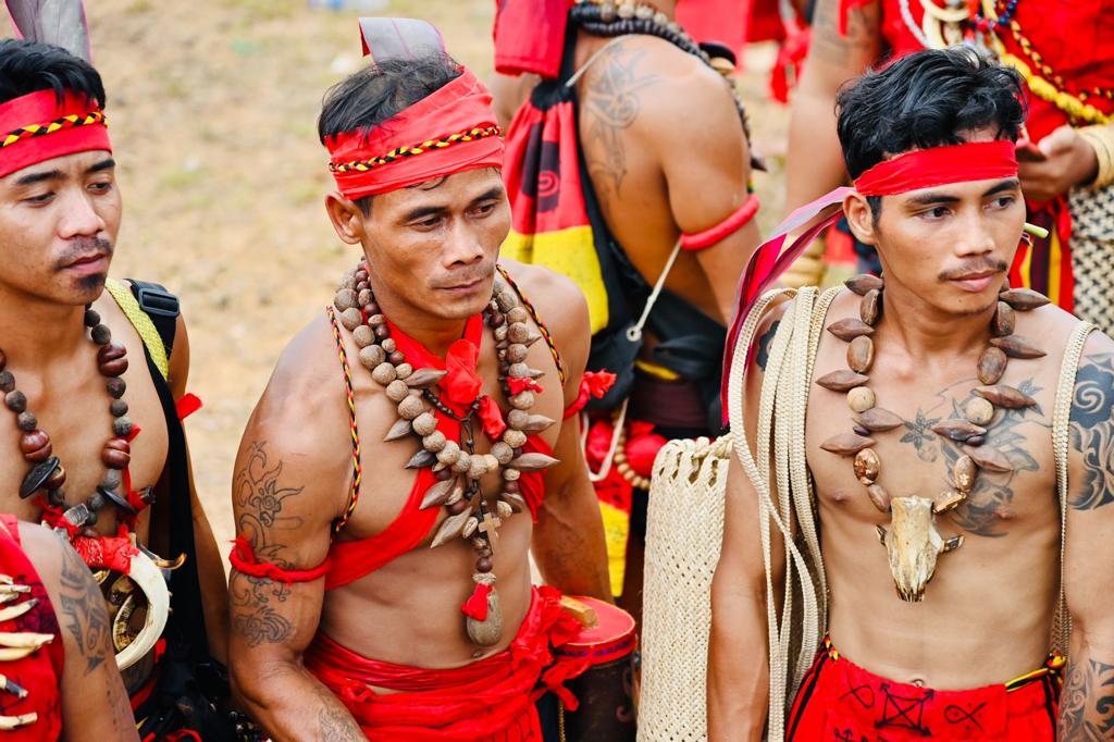Keberagaman suku merupakan kekuatan besar bagi Indonesia. Bersama-sama kita turut serta dalam menjaga stabilitas keamanan negara. Apalagi, tahun depan Indonesia memasuki tahun politik. 

Dengan begitu perekonomian negara ini bisa tetap bertumbuh dan maju.