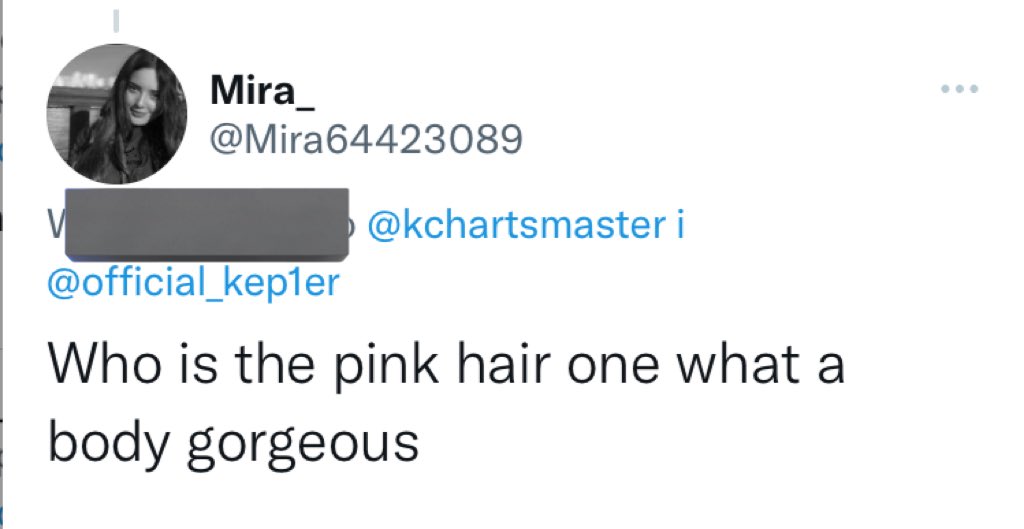hiyyihsolo's tweet photo. “ pink hair girl”“ pink dress girl” having locals in a chokehold 
#HUENING_BAHIYYIH https://t.co/UFSnv5ut8x