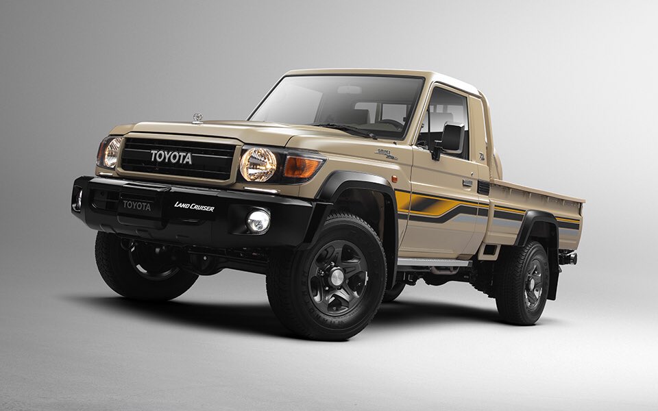 Mutai___'s tweet image. All I wish for. Yes as a single cab. The bakkie inaweza kua a good place for outdoor picnics with the Mrs while in the bundus. So help me God.