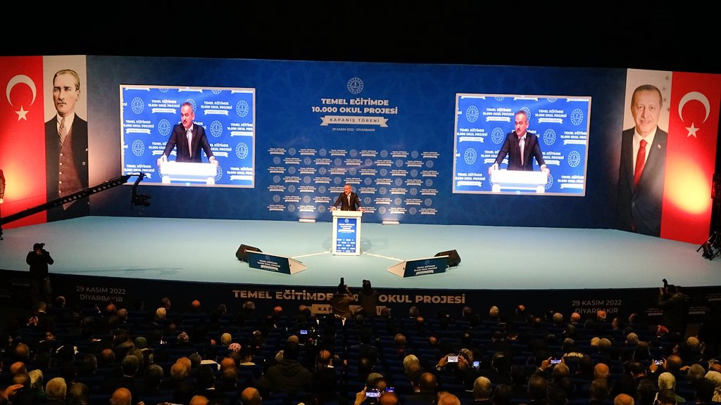 ⭐Temel Eğitimde 10.000 Okul Projesi Kapanış Töreni'nde konuşan Bakanımız Sayın Mahmut Özer;

Okul öncesi eğitim, eğitimde okullaşma oranının bam telidir.

<a href="/tcmeb/">Millî Eğitim Bakanlığı</a> 
<a href="/aliihsansu_/">Ali İhsan Su</a> 
<a href="/Murat4Kucukali/">Murat Küçükali</a>