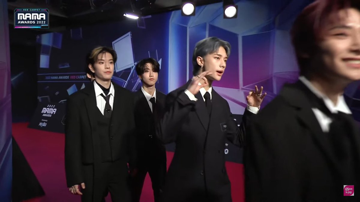 yslcheol's tweet photo. Stray Kids for MAMA 2022 in Japan Red Carpet https://t.co/Wn0me0w1S9