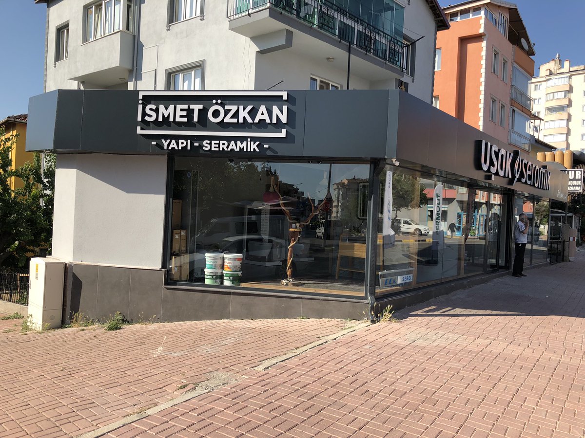 UsakTT's tweet photo. İsmet Özkan Yapı Seramik; boya, seramik, vitrifiye, armatür başta olmak üzere inşaatınız için gerekli olan tüm ihtiyaçlarınızı karşılamak amacıyla Uşak halkının hizmetine açıldı. Toki yolu üzeri, Gelgör ekmek fırını yanında  hizmetinizdeyiz.#işbirliği https://t.co/dnuYZ8JKW7