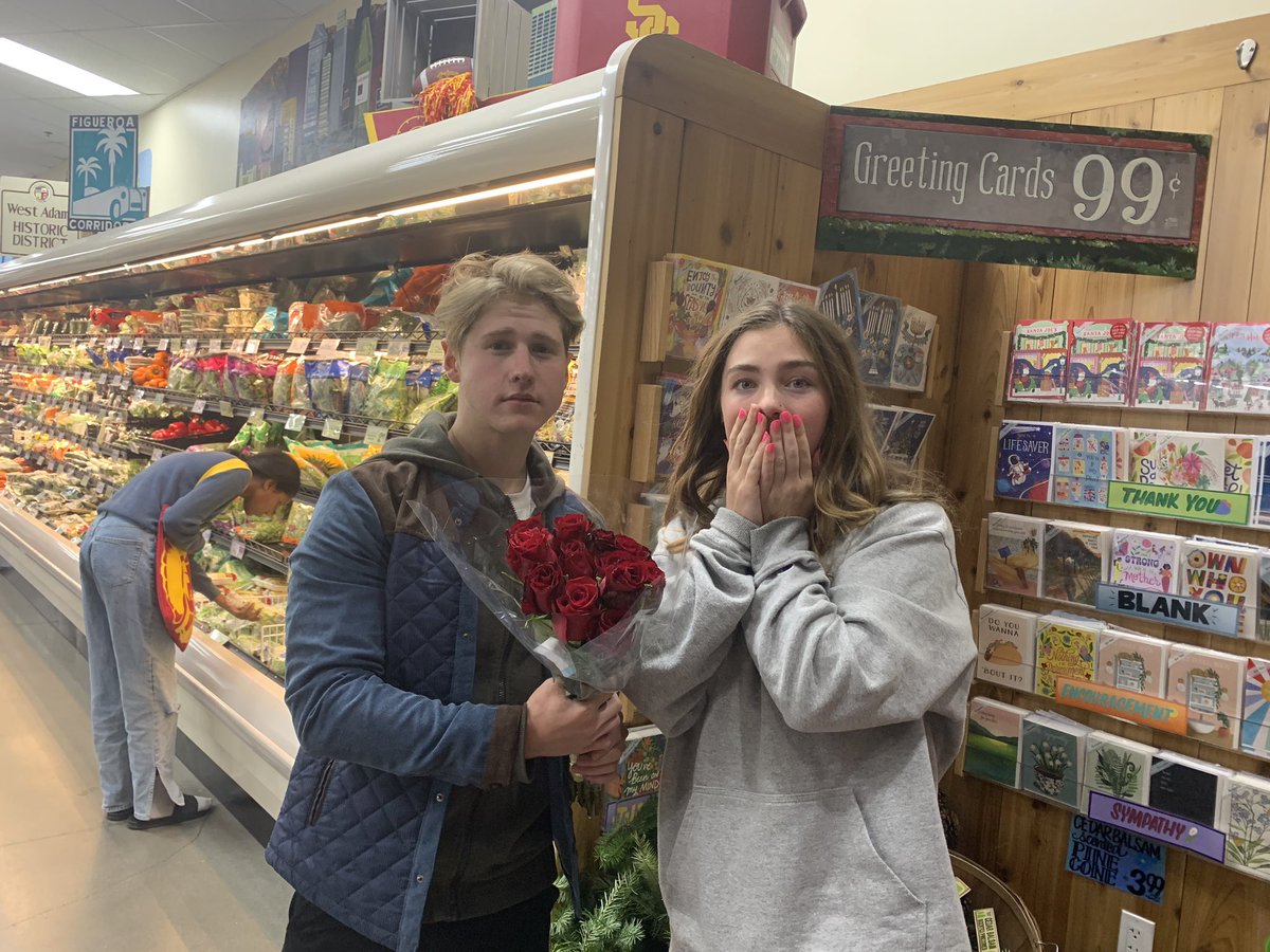 SackofTroy's tweet photo. Top 10 Reasons to Get Into a Relationship In College 

https://t.co/cPBG8WnbFE https://t.co/OI00PRtC7m