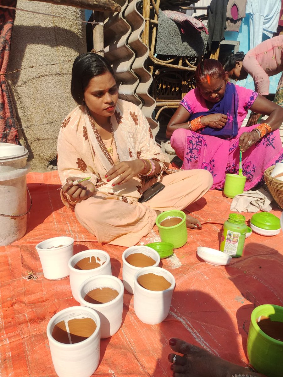 MSrishtee's tweet photo. "CONNECTING ENVIROMENT TO EMPLOYMENT"
Contact us at- 8618059929
https://t.co/7h5OX4Py8e

#skillsforlife #skills #women #employment #pots #clay #womenempowerment #moolsrishtee #womeninbusiness #womensupportingwomen #painting https://t.co/SLmjcSQXP5