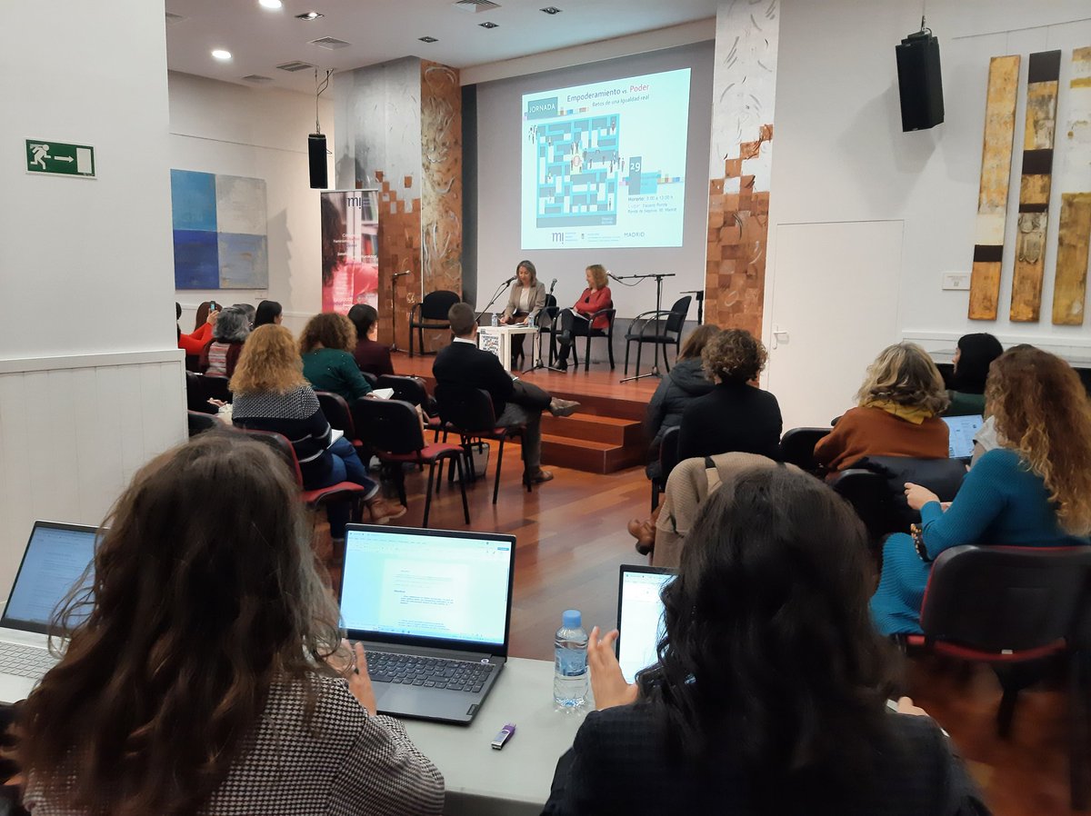 fmprogresistas's tweet photo. ¿Aunque estemos empoderadas, tenemos las mujeres verdadero poder? #EmpoderamientovsPoder  Vamos a desmenuzar esta pregunta en la mañana de hoy https://t.co/5XJLotstWn